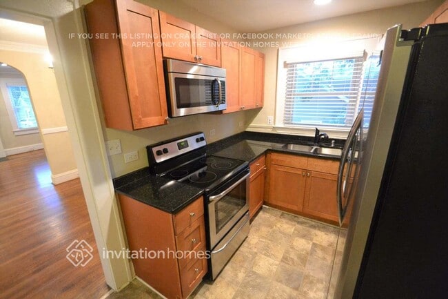 Building Photo - 1760 Merriman Ave