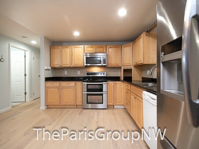 Foto del edificio - 3br Totem Lake Condo Big Open Flr Plan