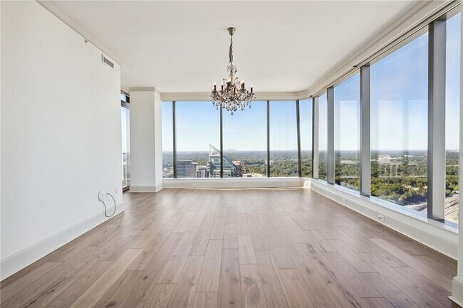 Foto del edificio - 3344 Peachtree Rd NE