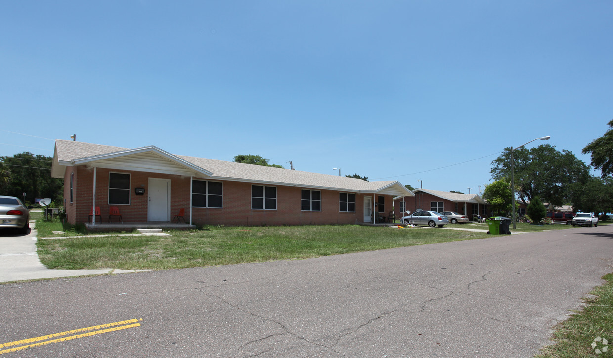 Building Photo - FERNANDINA BEACH APARTMENTS