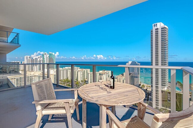 Building Photo - 4010 S Ocean Dr