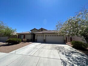 Building Photo - 9 E Verde Way