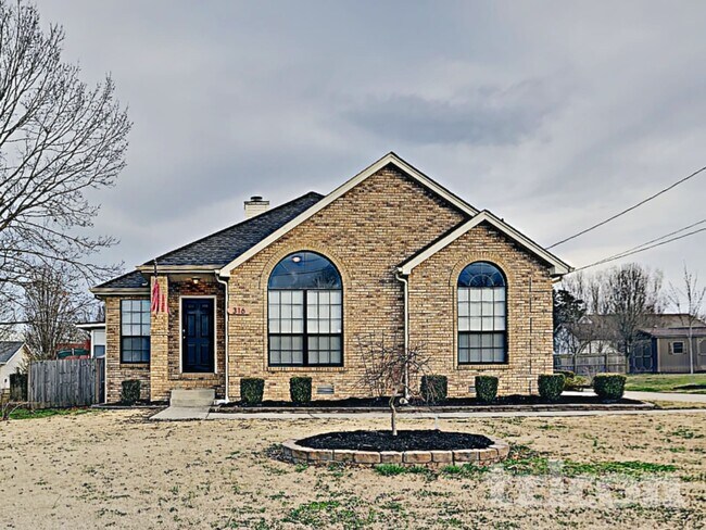 Foto del edificio - 316 Pine Ridge Ln