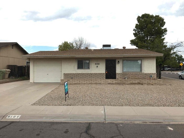 Foto principal - 6104 W Nancy Rd