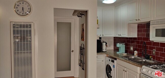 Foto del edificio - 589 Friendly Ln