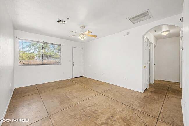 Building Photo - 5636 E 26th St