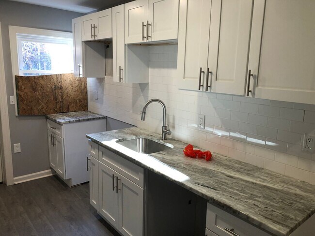 Foto del edificio - Anika Homes 2 Bedroom