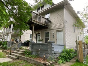 Building Photo - 1020 Dayton St SW