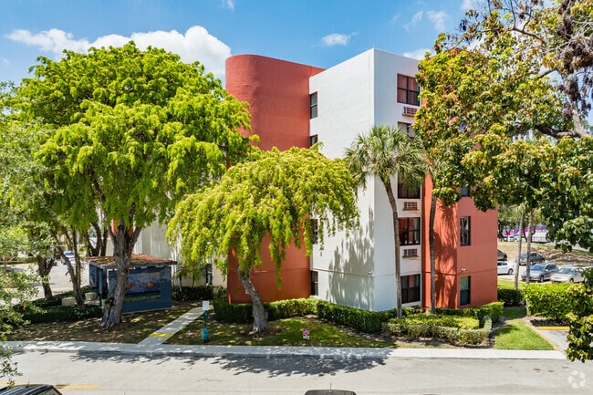 Building Photo - Gibson Plaza