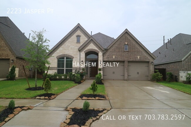 Building Photo - Gorgeous 3 Bedroom 3 Bath Move In Ready!