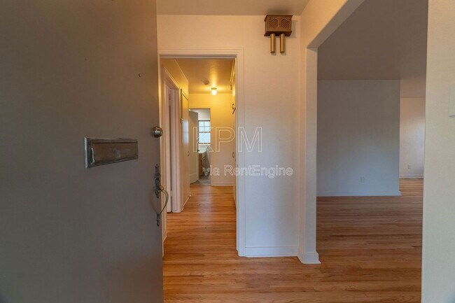 Foto del edificio - 1749 Christina Ave