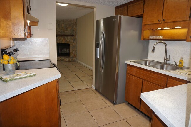 Foto del edificio - 3 bedroom/2 bathroom townhome