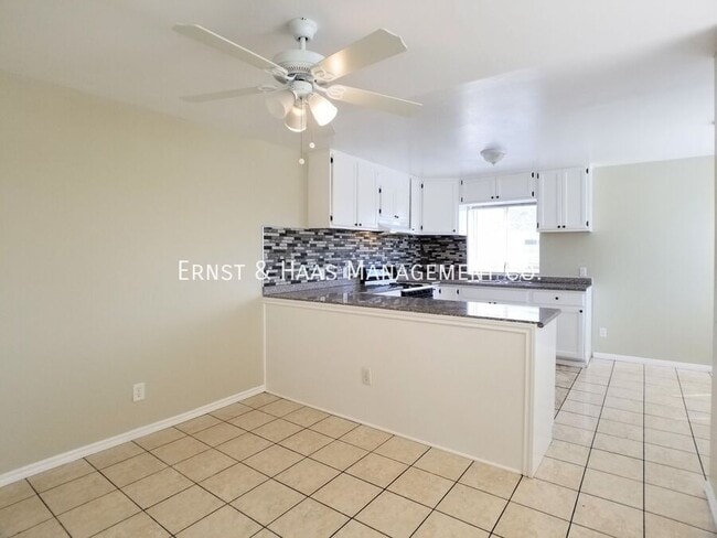 Foto del edificio - 6350 E Gage Ave
