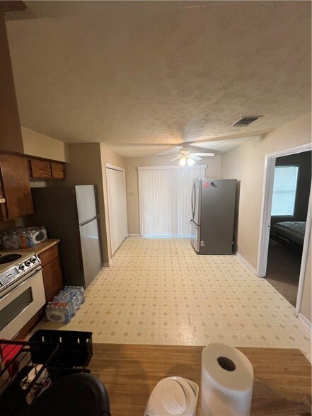 Foto del edificio - 2303 W Creek Ln