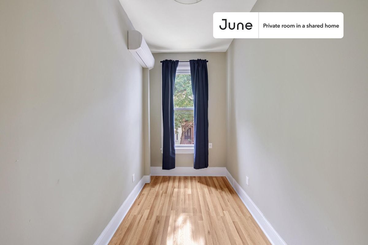 Room in Shared 5 bed/2 bath home - Room in Shared 5 bed/2 bath home