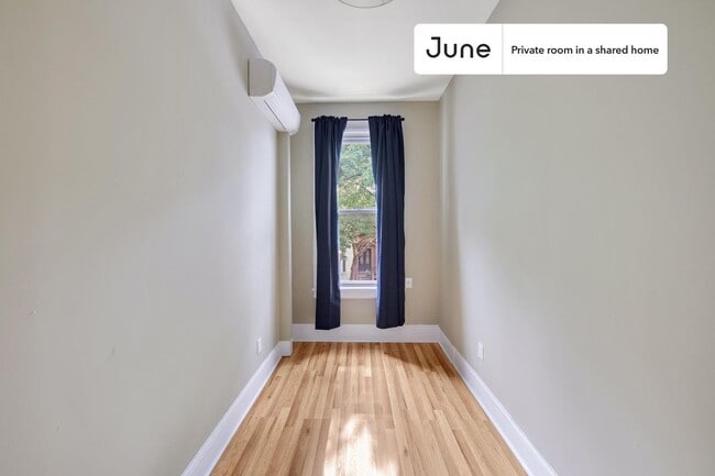 Foto del edificio - Room in Shared 5 bed/2 bath home in Sunset Park