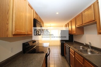 Building Photo - 4 Waverly Dr