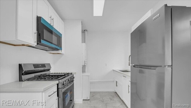 Foto del edificio - 23108 Pilgrim Ave