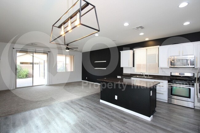 Building Photo - 3450 E Tulsa St