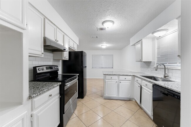 Foto del edificio - 4927 Glendower Dr