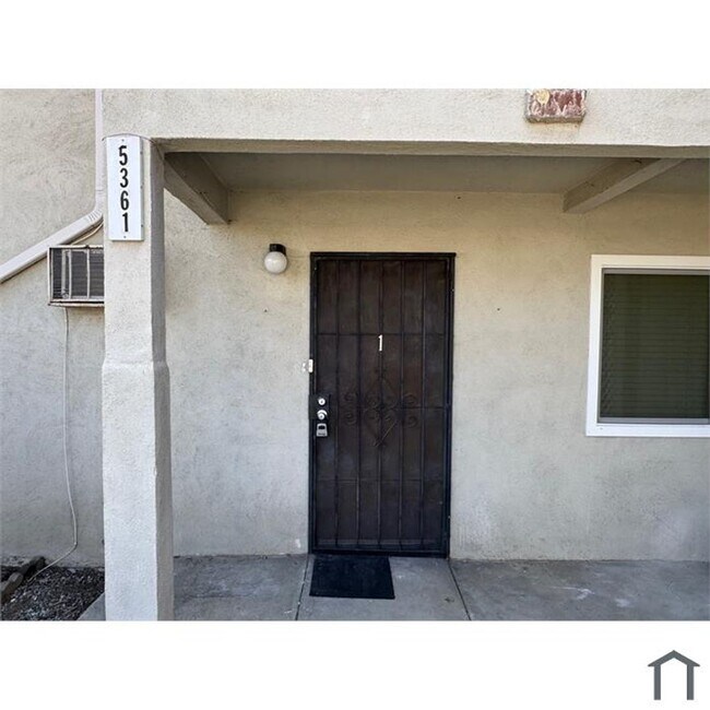 Foto del edificio - 5361 W Maitland St