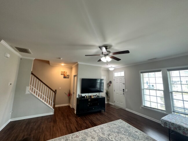 Foto del edificio - 1025 Myers Point Dr