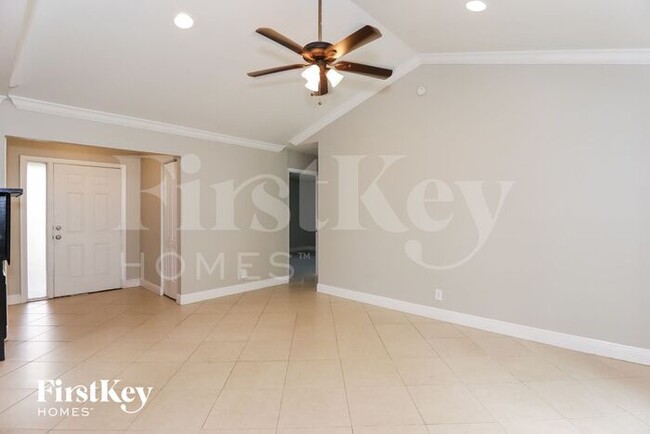 Foto del edificio - 4582 Brook Dr