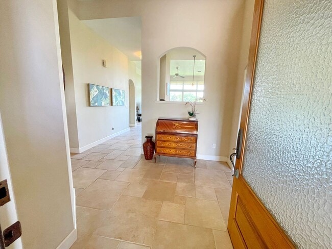 Building Photo - Luxury Island Living in Hokulani Golf Vill...