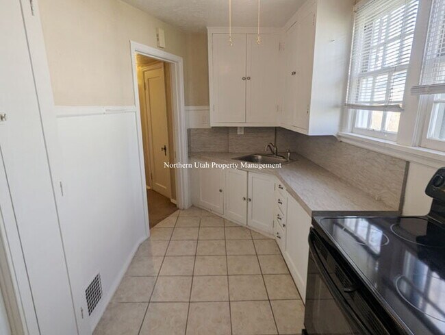 Foto del edificio - 2 Bed 1 Bath