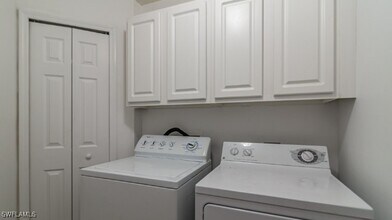 Building Photo - 2200 Arielle Dr