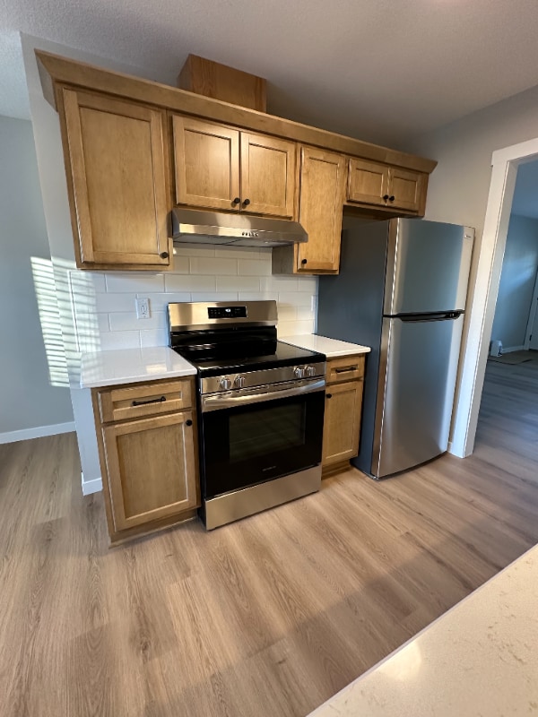 Building Photo - 605 N Grove St