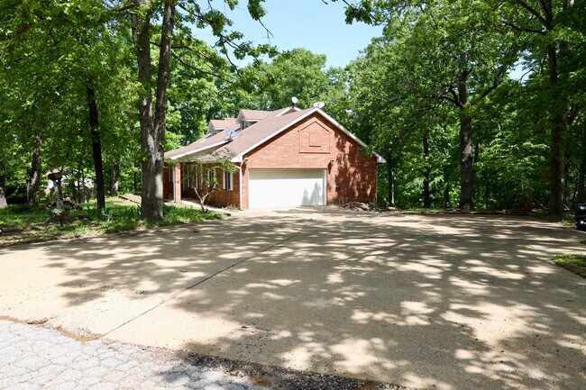 Building Photo - 17051 Lemming Ln