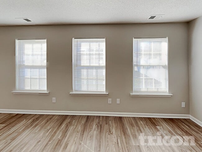Building Photo - 3400 Futura Ln