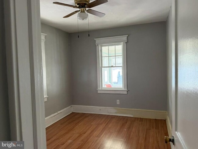 Foto del edificio - 132 Homecrest Ave