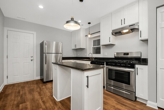 Foto del edificio - 2311 S Whipple St