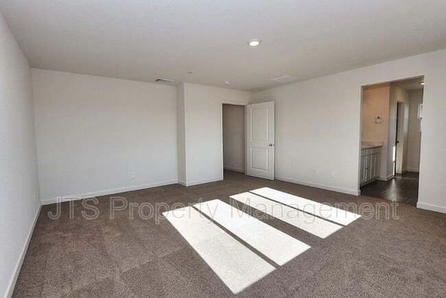 Building Photo - 716 Franklin St