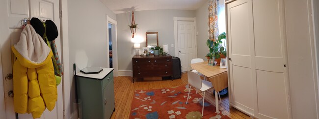 Comedor - 3454 Nicollet Ave