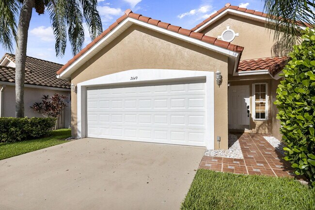 Foto del edificio - 2649 Fairway Cove Ct