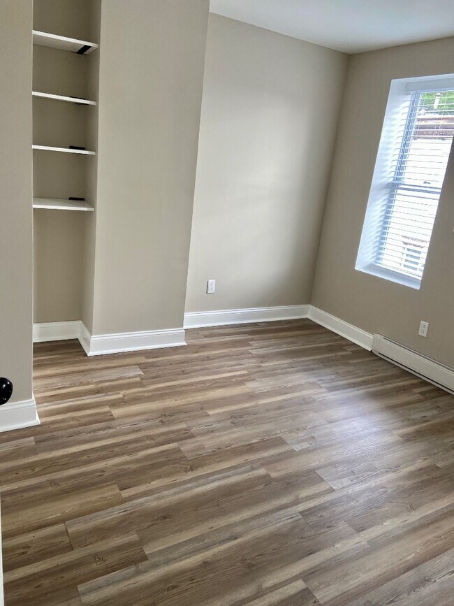 Foto del edificio - 2306 N Myrtlewood St