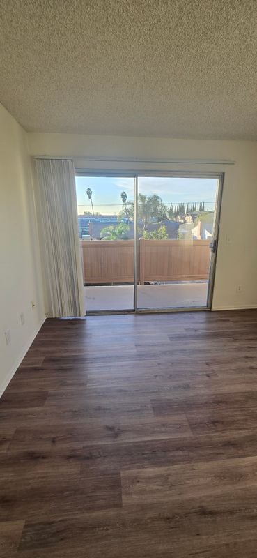 Building Photo - 3841 Franklin Ave