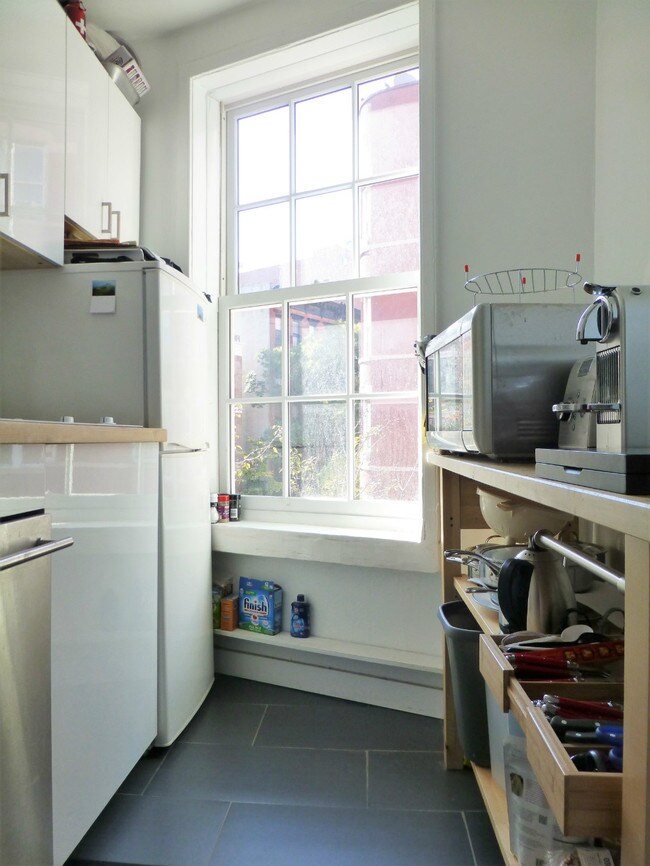 Foto del edificio - 181 W 4th St