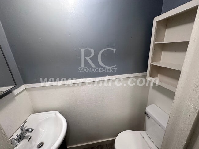 Building Photo - 1101 Chandler-
