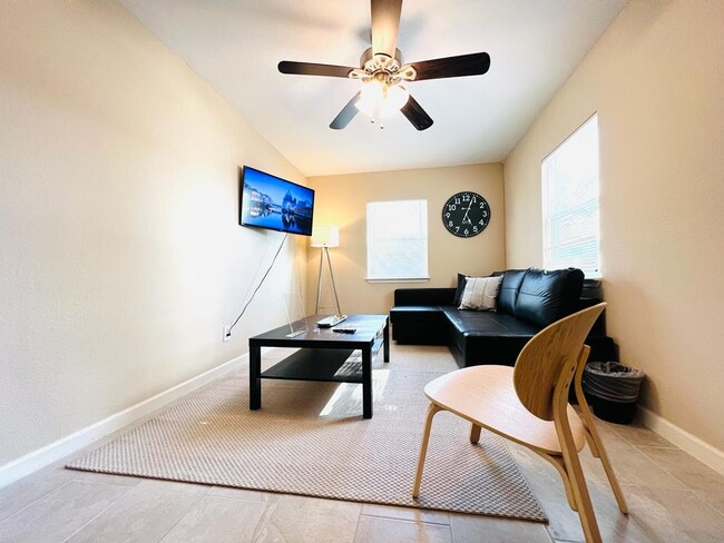 Building Photo - 122 Rilla Vista Dr