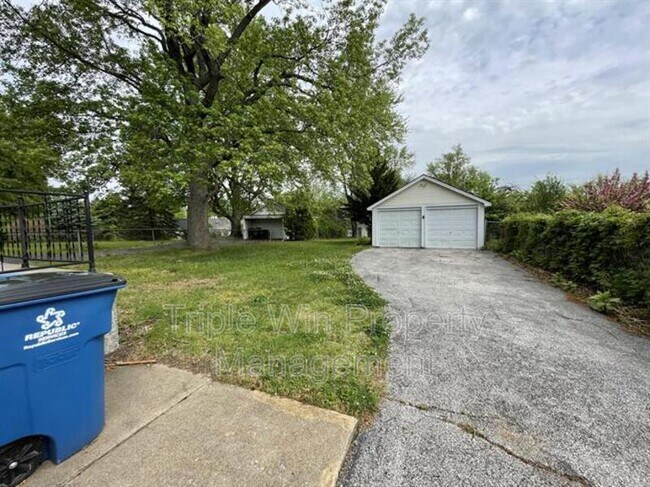 Building Photo - 1629 Talisman Ln