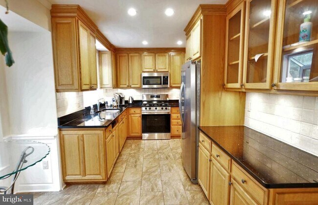 Building Photo - 10729 Rippon Lodge Dr