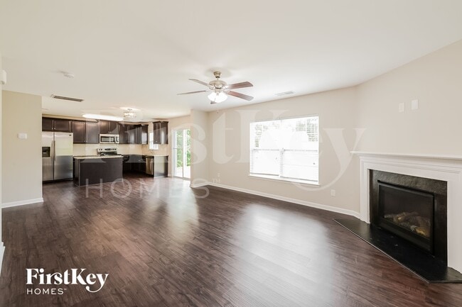 Building Photo - 1684 Castle Peak Dr