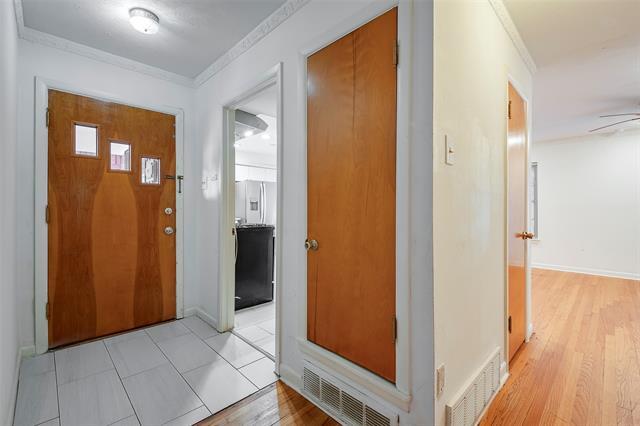 Foto del edificio - 10123 Newcombe Dr