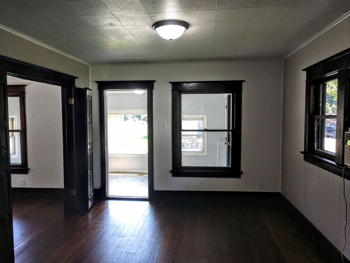 1917 9th St, Elkhart, IN 46516 House Rental in Elkhart, IN