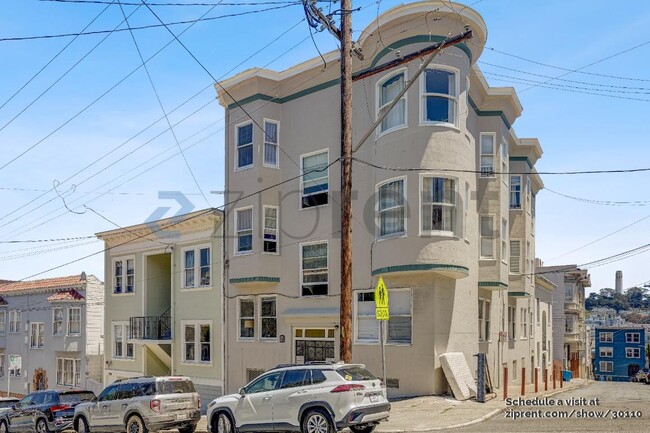 Building Photo - 2132 Jones St
