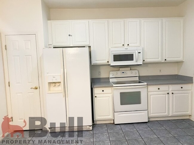 Foto del edificio - 540 Neumann Village Ct